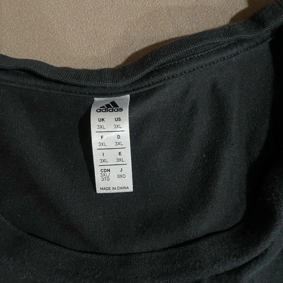 Adidas T-Shirt - Picture 8 of 8